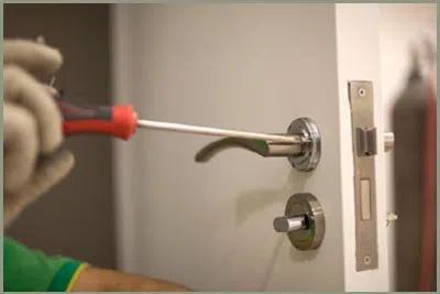 Locksmith Solution Services Richmond, TX 281-940-2780 - 68-44-8